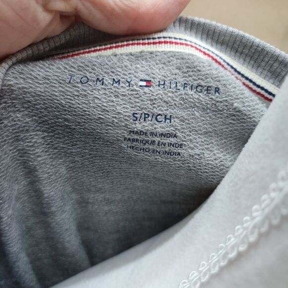 Tommy Hilfiger Gray Pullover Logo Sweatshirt Size Small - Picture 6 of 7
